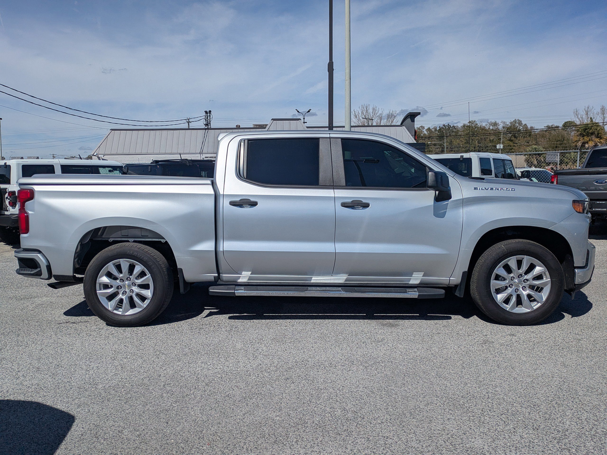 Used 2020 Chevrolet Silverado 1500 Custom w/ Custom Value Package image 6