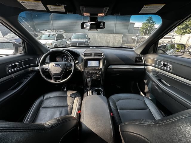 Certified 2018 Ford Explorer XLT w/ Equipment Group 202A AWD/4WD image 3