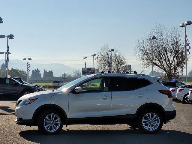 Used 2019 Nissan Rogue Sport SV w/ Technology Package image 2