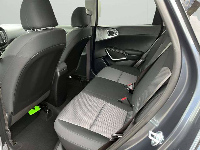 Used 2025 Kia Soul LX w/ LX Technology Package FWD image 15