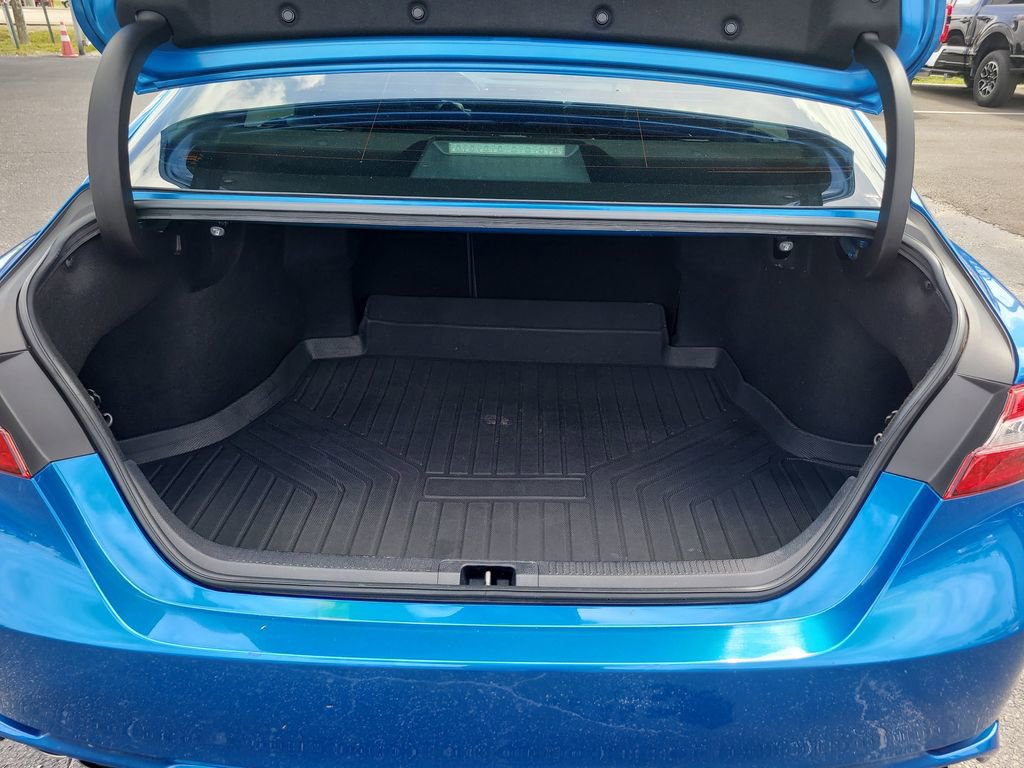 Used 2020 Toyota Camry XSE FWD image 7