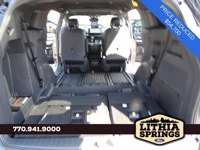 Used 2026 Toyota Sienna Limited FWD image 25