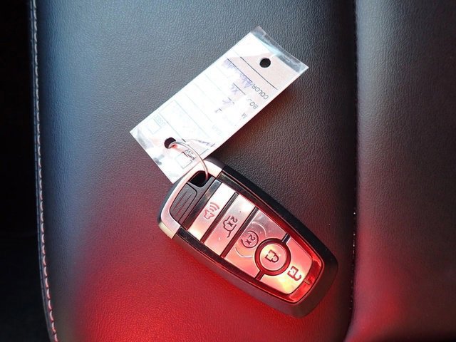 Certified 2022 Ford Explorer XLT w/ Equipment Group 202A image 30