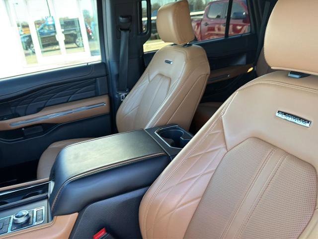 Certified 2024 Ford Expedition Platinum image 10