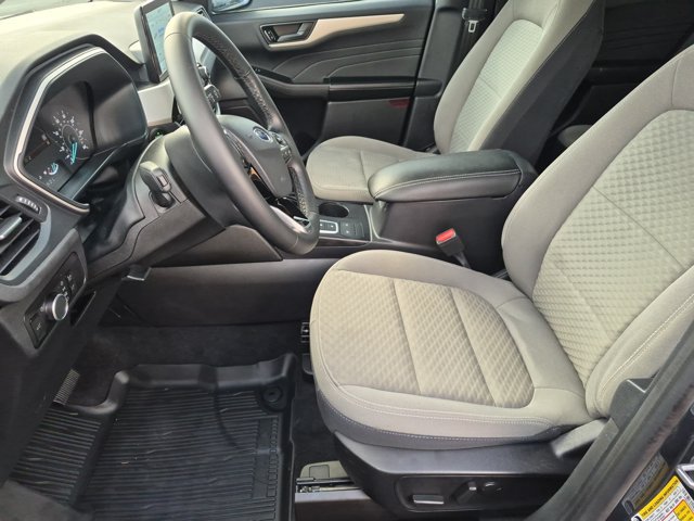 Certified 2022 Ford Escape SE w/ SE Sport Appearance Package AWD/4WD image 16