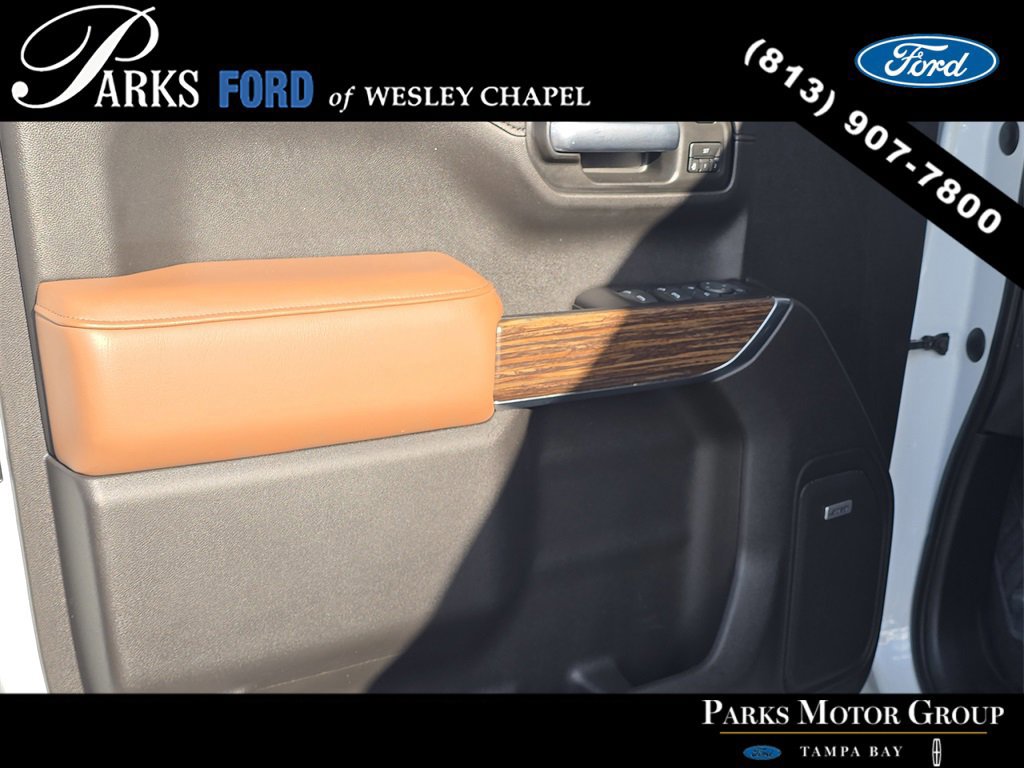 Used 2019 Chevrolet Silverado 1500 High Country w/ Technology Package image 15