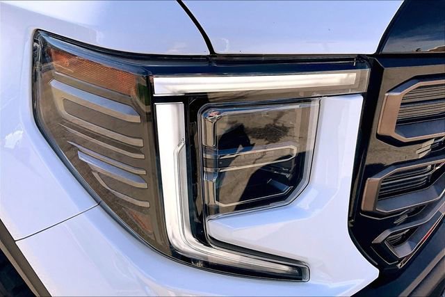 Used 2024 GMC Sierra 1500 AT4X image 30