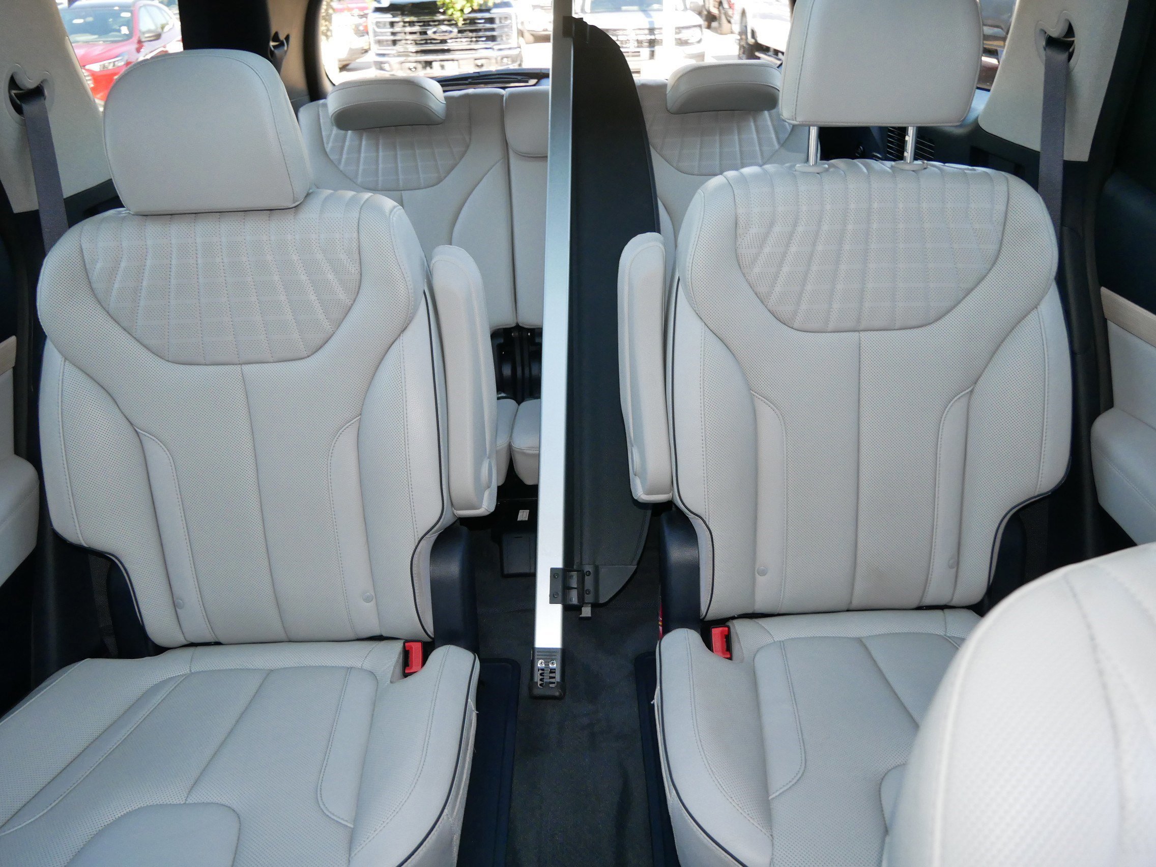 Used 2023 Hyundai Palisade Limited image 13