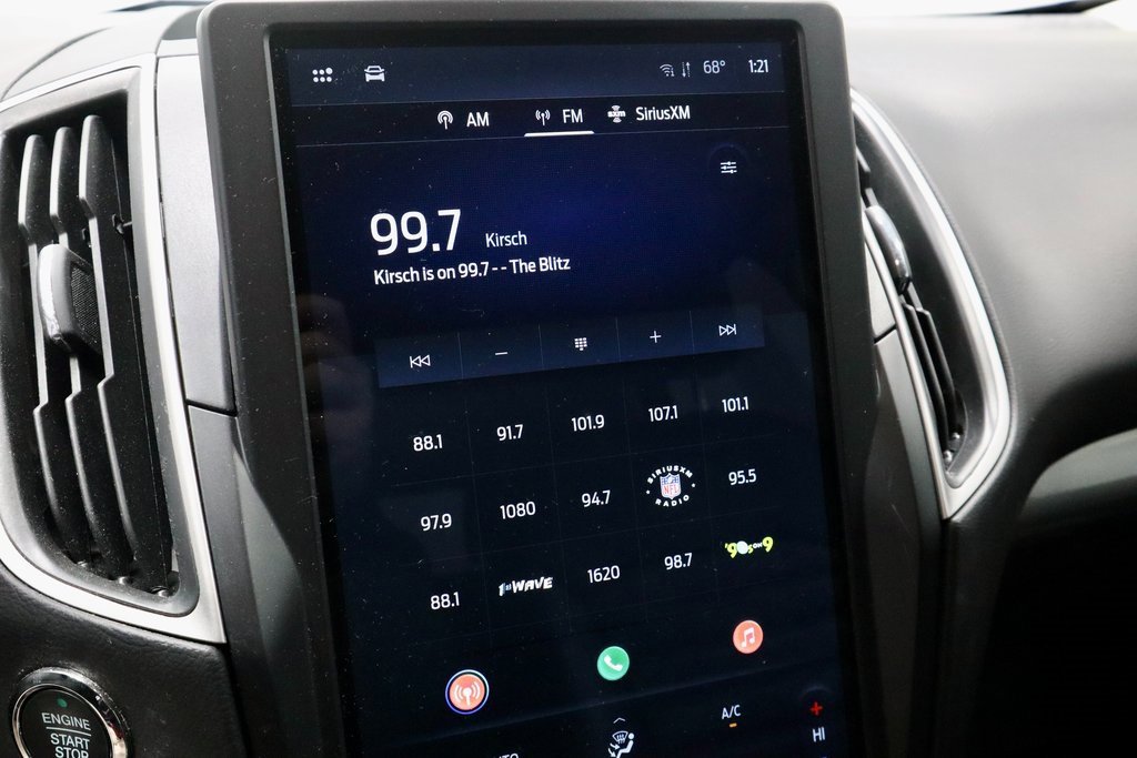 Certified 2024 Ford Edge SEL w/ Convenience Package image 3