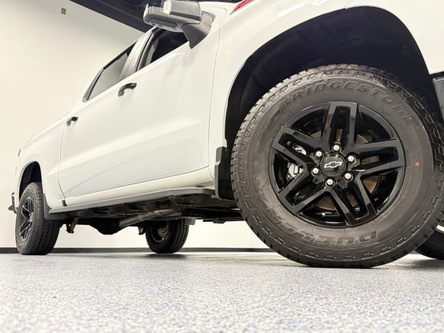 Used 2023 Chevrolet Silverado 1500 LT Trail Boss w/ Convenience Package II AWD/4WD image 3