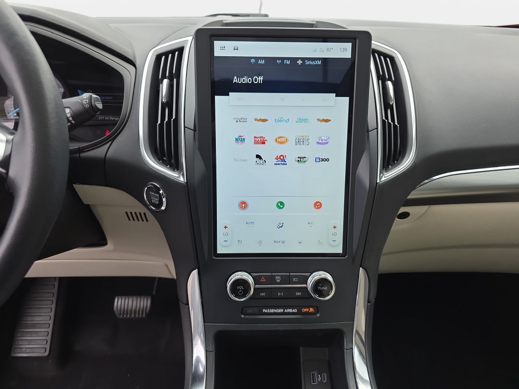Certified 2023 Ford Edge Titanium AWD/4WD image 18