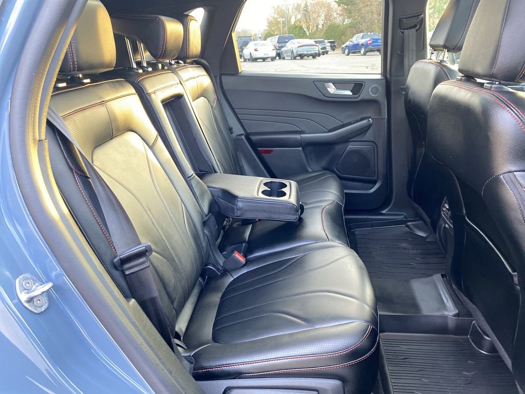 Certified 2025 Ford Escape ST-Line Elite w/ Premium Technology Package image 43