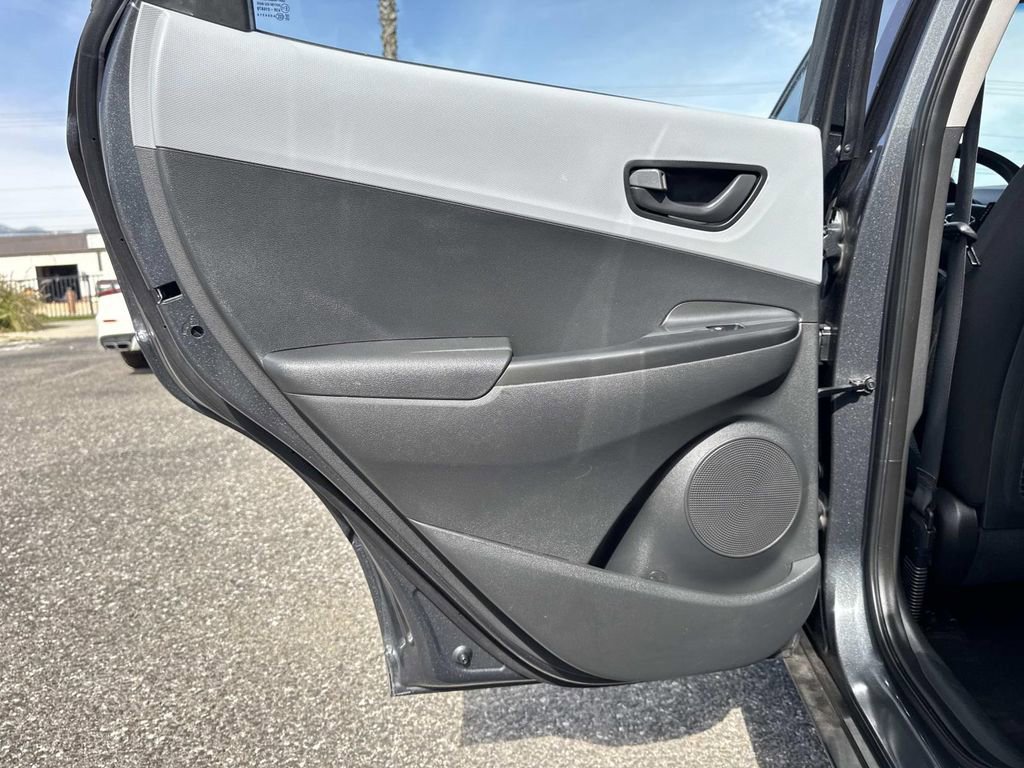 Used 2021 Hyundai Kona SE image 23