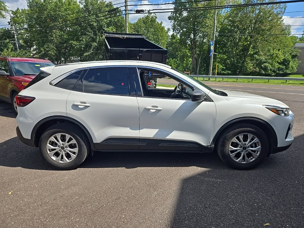 Certified 2023 Ford Escape Active AWD/4WD image 8