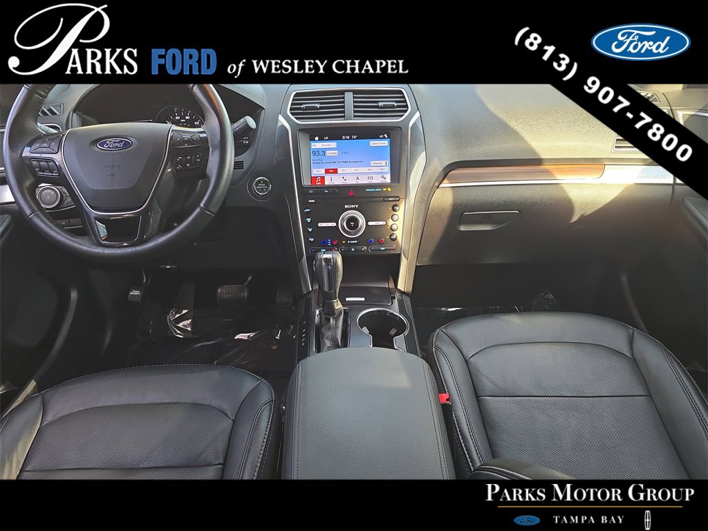 Certified 2019 Ford Explorer Limited w/ Class III Trailer Tow Package image 12