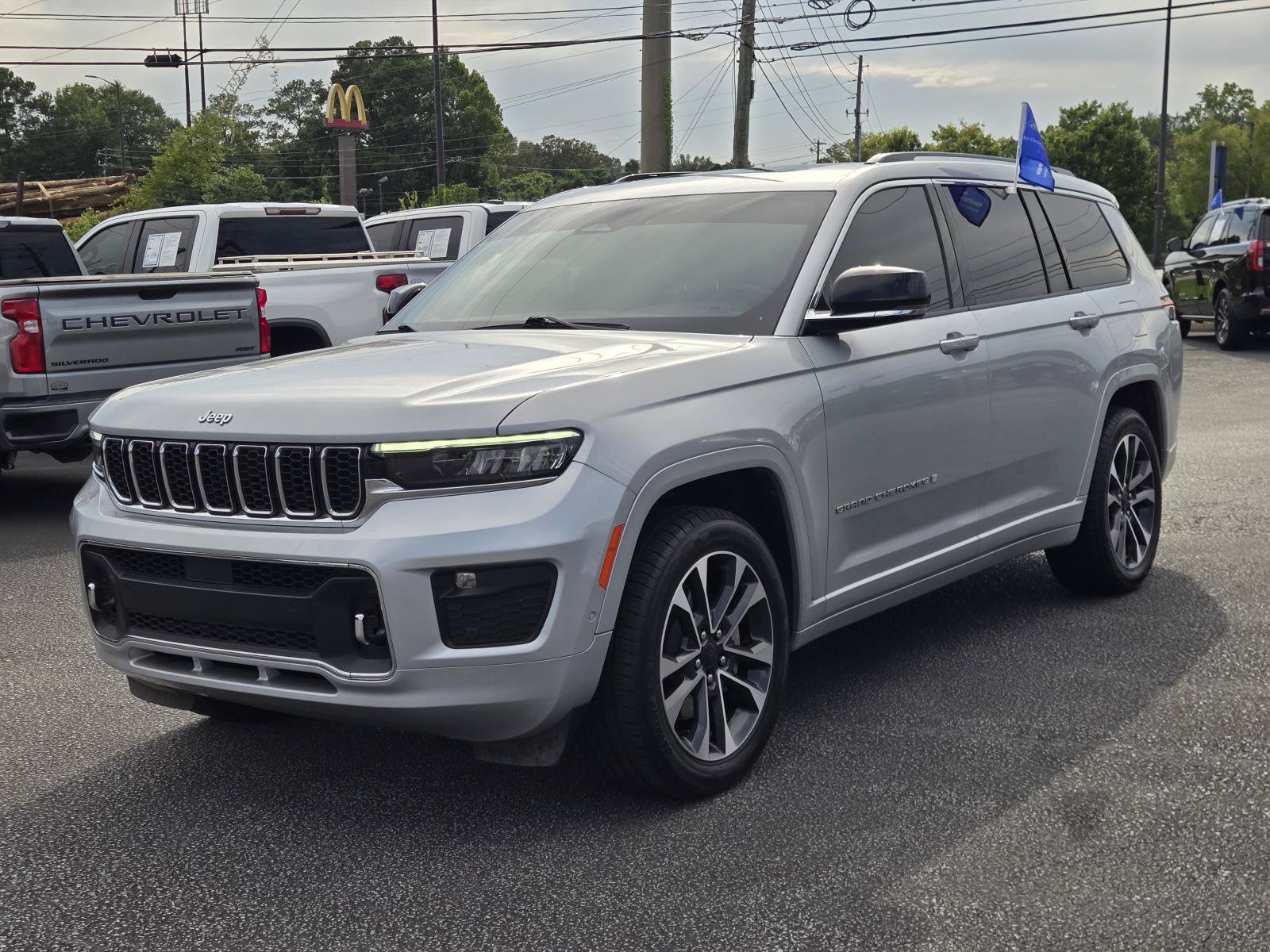 Used 2022 Jeep Grand Cherokee L Overland AWD/4WD image 2