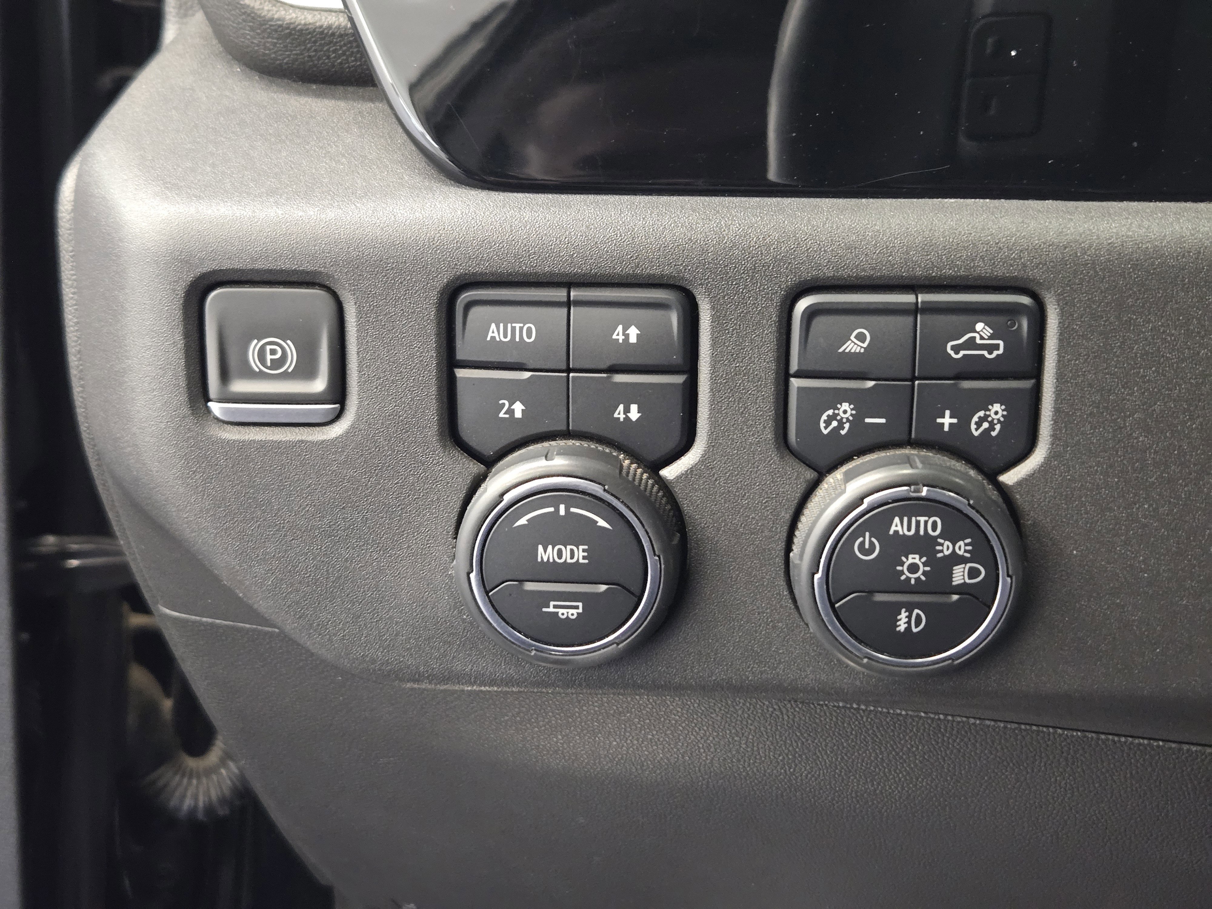 Used 2022 Chevrolet Silverado 1500 LT Trail Boss w/ Convenience Package II image 21