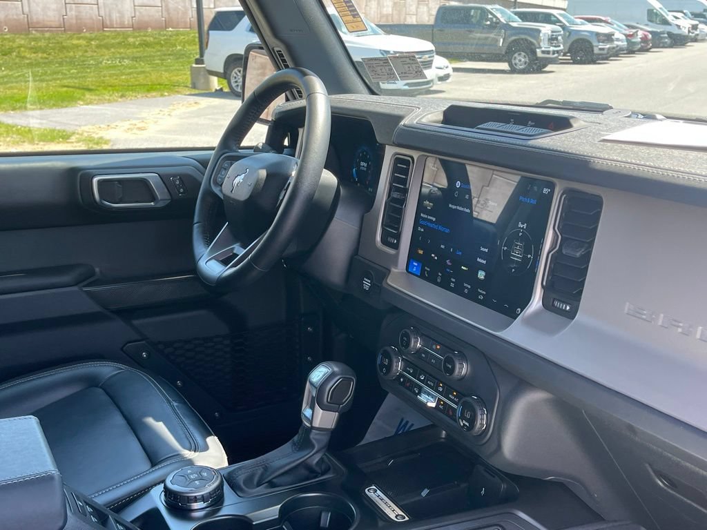 Certified 2025 Ford Bronco Outer Banks AWD/4WD image 16