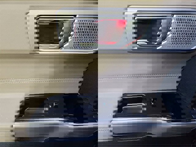 Certified 2023 Ford Explorer Limited w/ Limited Technology Package image 27