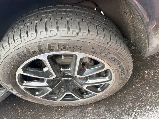 Used 2023 Chevrolet Tahoe RST w/ Luxury Package image 9