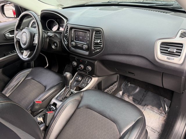 Used 2017 Jeep Compass Latitude AWD/4WD image 35