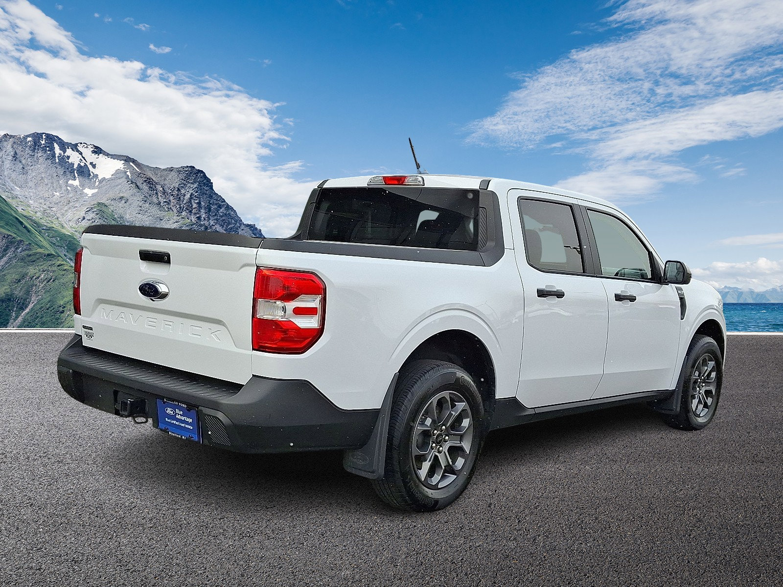 Certified 2024 Ford Maverick XLT w/ XLT Luxury Package image 6