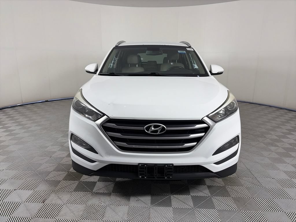 Used 2017 Hyundai Tucson SE Plus AWD/4WD image 2
