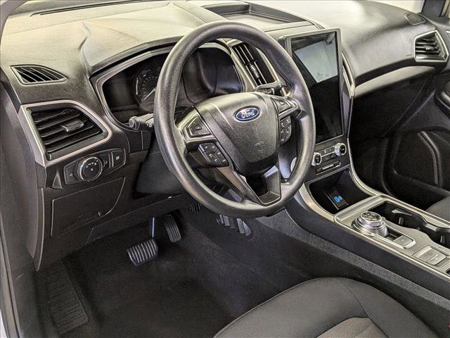 Certified 2022 Ford Edge SE w/ Black Appearance Package AWD/4WD image 10