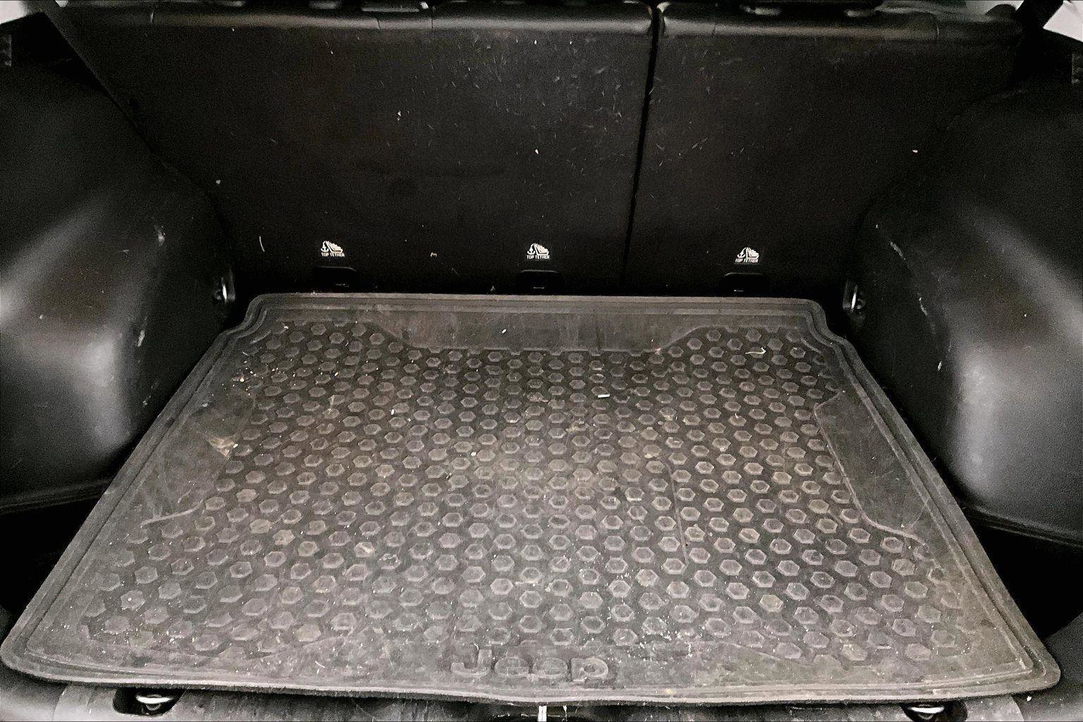 Used 2018 Jeep Compass Latitude w/ Popular Equipment Group image 33