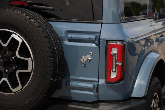 Certified 2025 Ford Bronco Outer Banks AWD/4WD image 9