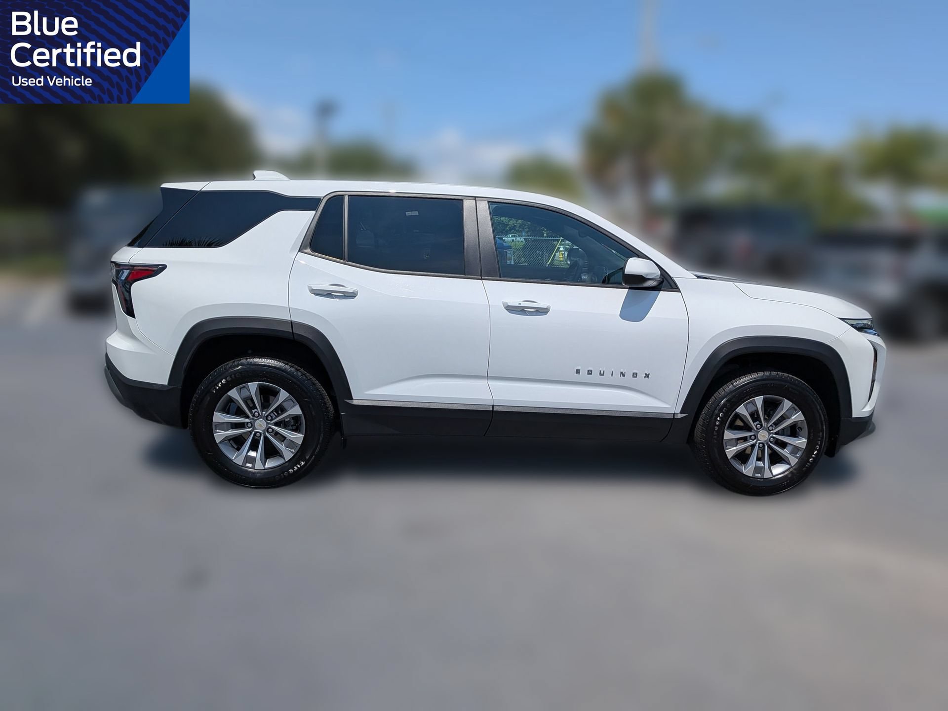 Used 2025 Chevrolet Equinox LT FWD image 3