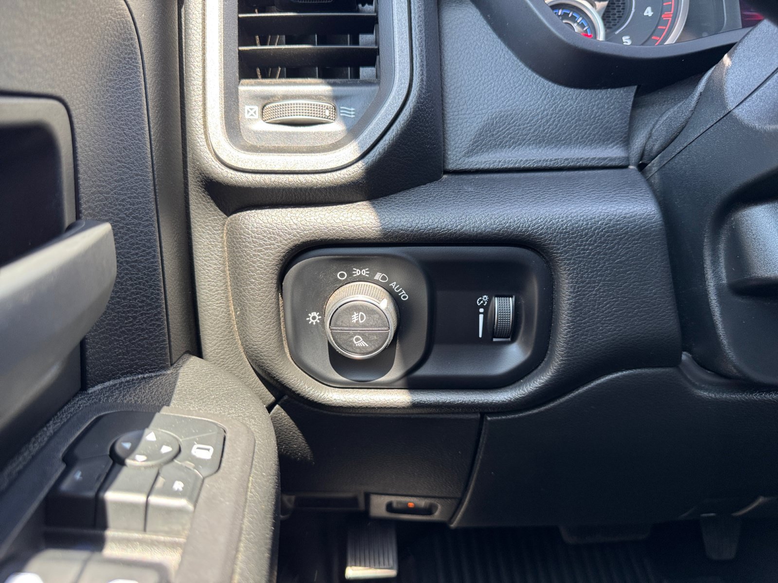 Used 2025 RAM 2500 Tradesman AWD/4WD image 21