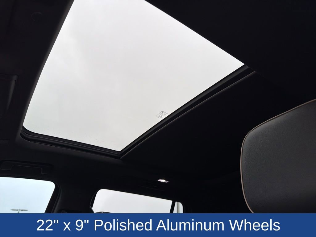 Used 2021 Chevrolet Tahoe Premier w/ Premium Package image 18