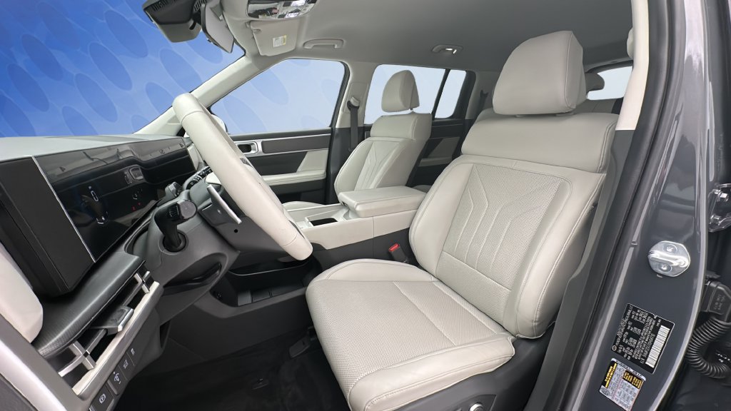 Used 2025 Hyundai Santa Fe SEL AWD/4WD image 13