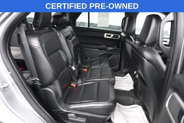 Certified 2020 Ford Explorer XLT w/ Equipment Group 202A AWD/4WD image 8
