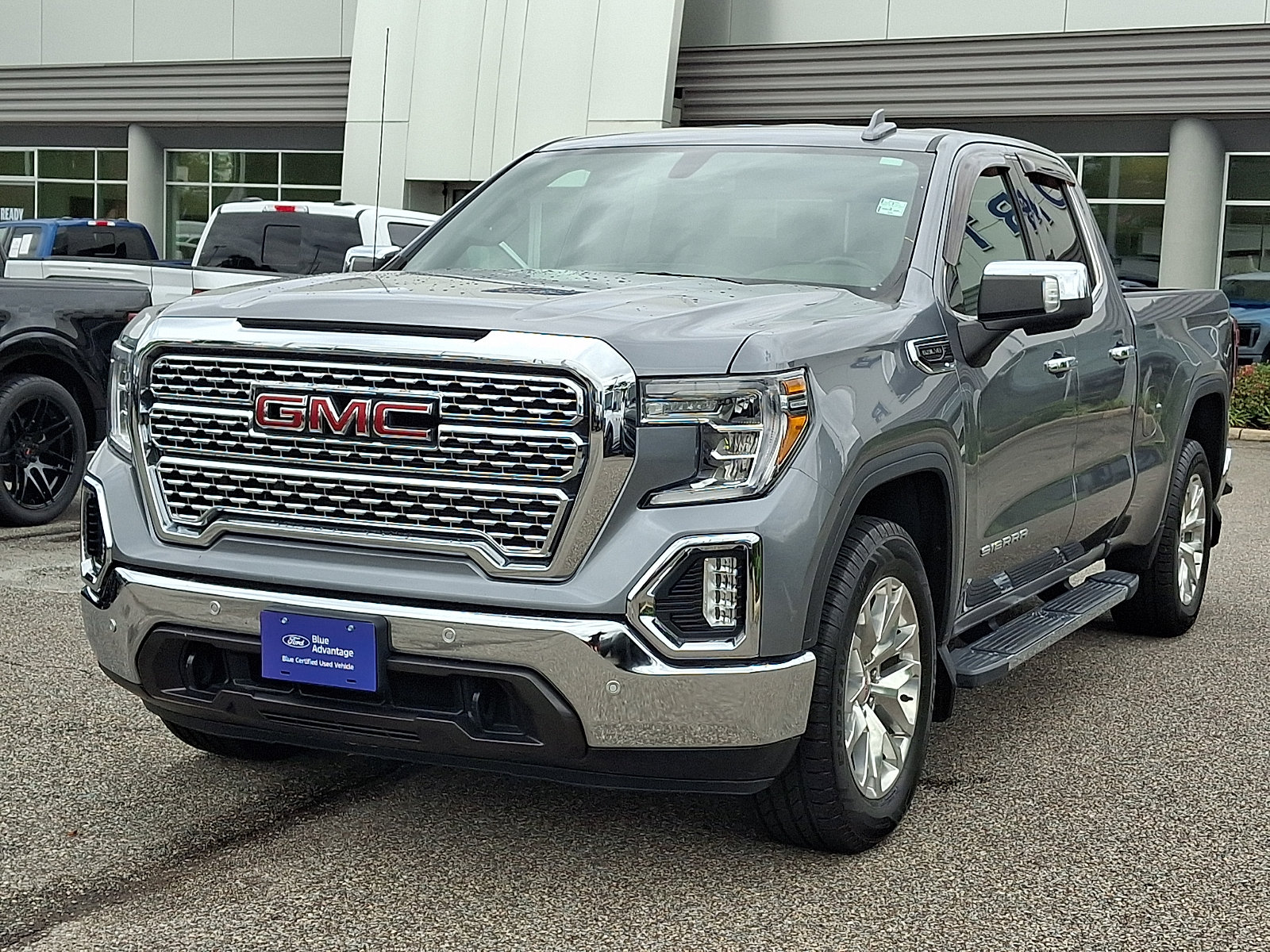 Used 2019 GMC Sierra 1500 SLT w/ SLT Premium Package RWD image 4