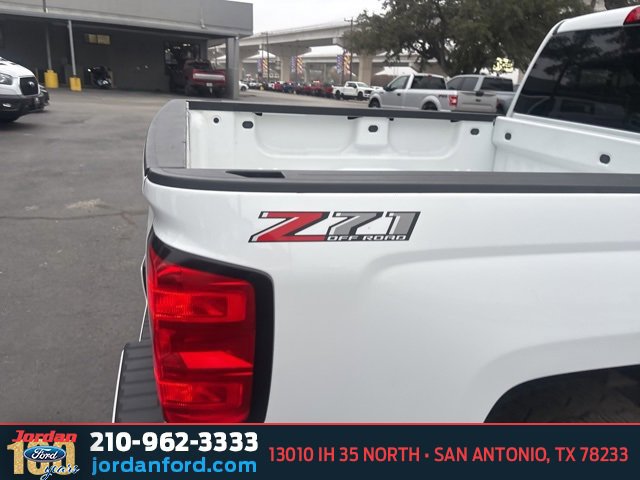 Used 2018 Chevrolet Silverado 1500 LT w/ Texas Edition image 9