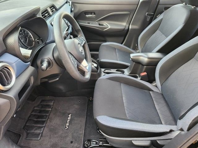 Used 2025 Nissan Versa SV image 12