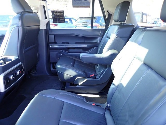 Certified 2023 Ford Expedition XLT image 18