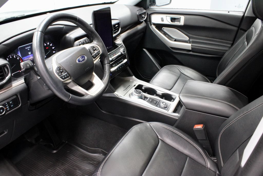 Certified 2023 Ford Explorer Limited w/ Limited Technology Package AWD/4WD image 23