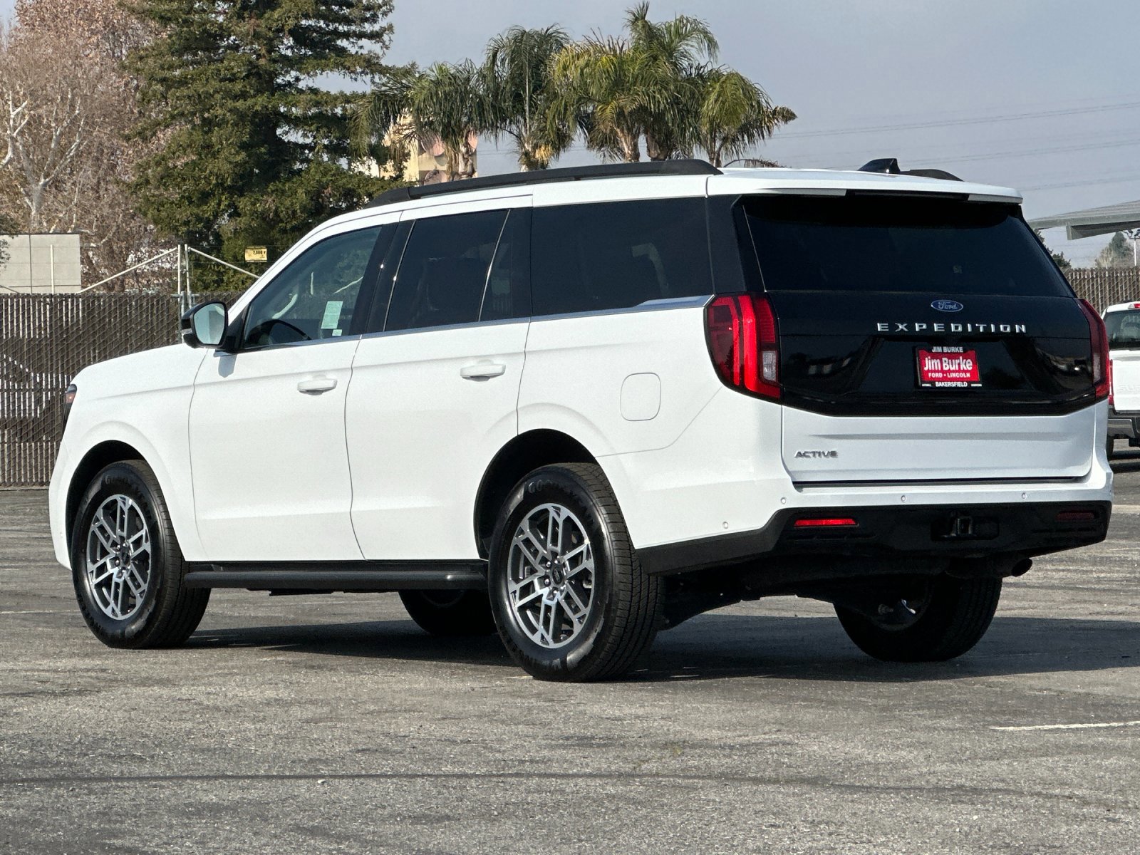 Certified 2025 Ford Expedition Active image 3