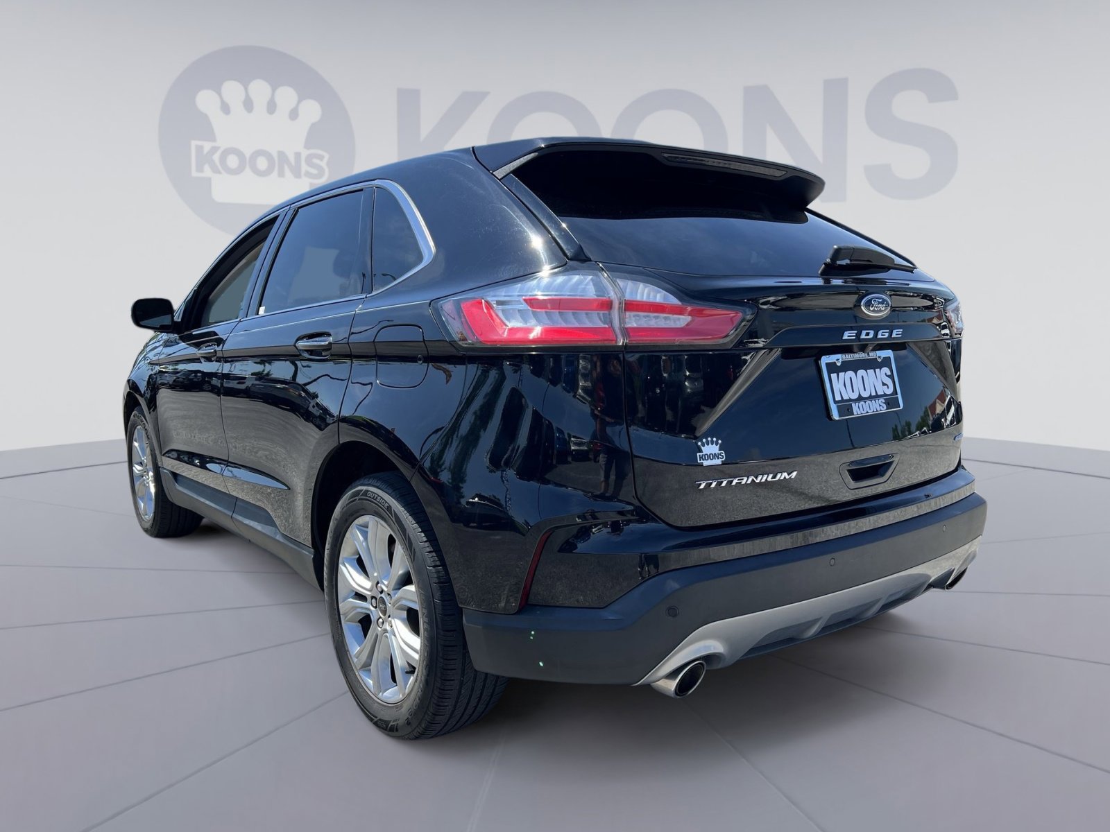 Certified 2023 Ford Edge Titanium w/ Cargo Accessory Package AWD/4WD image 14