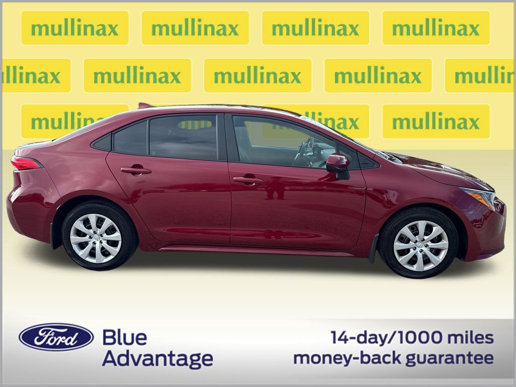 Used 2026 Toyota Corolla LE FWD image 2