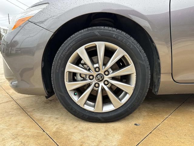 Used 2017 Toyota Camry Hybrid image 5