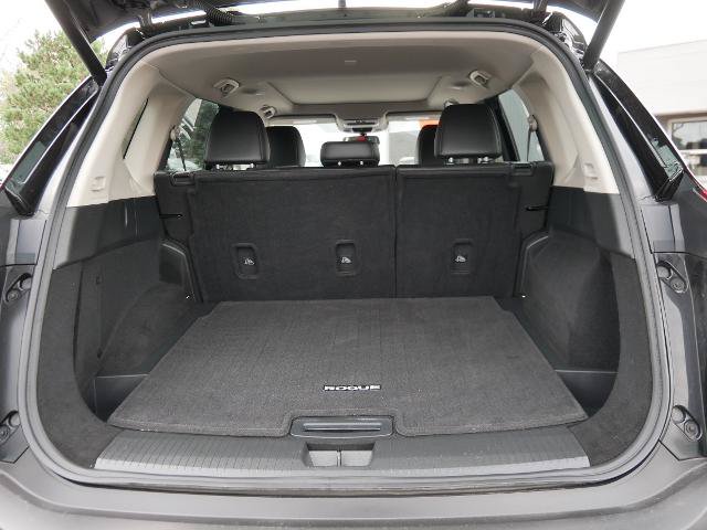 Used 2023 Nissan Rogue SV w/ SV Premium Package AWD/4WD image 12