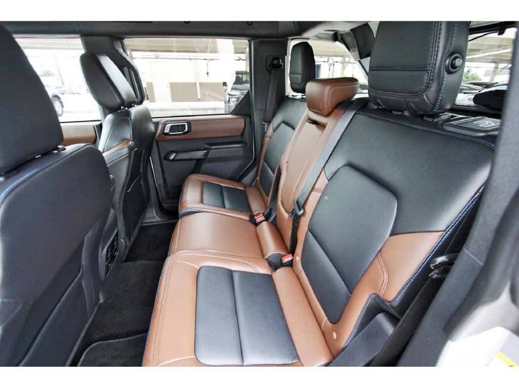 Certified 2024 Ford Bronco Outer Banks AWD/4WD image 15