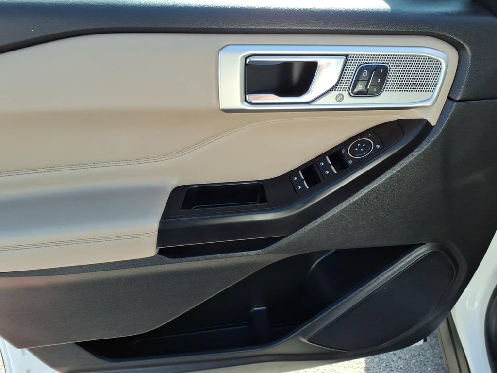 Certified 2020 Ford Explorer Limited RWD image 17