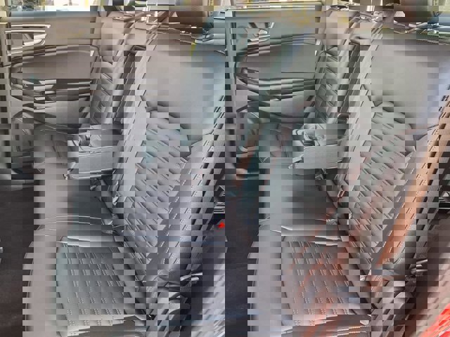 Certified 2024 Ford Edge SEL w/ Convenience Package image 9