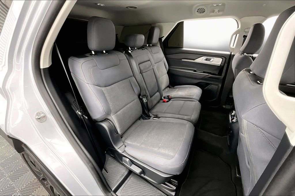 Certified 2025 Ford Explorer Active image 27