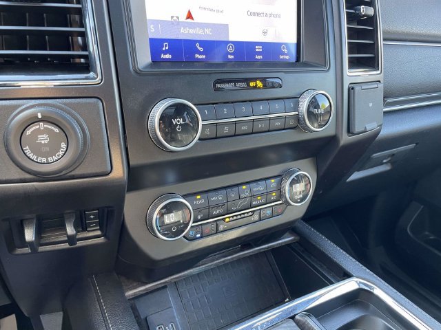 Certified 2020 Ford Expedition Limited w/ Special Edition Package AWD/4WD image 33